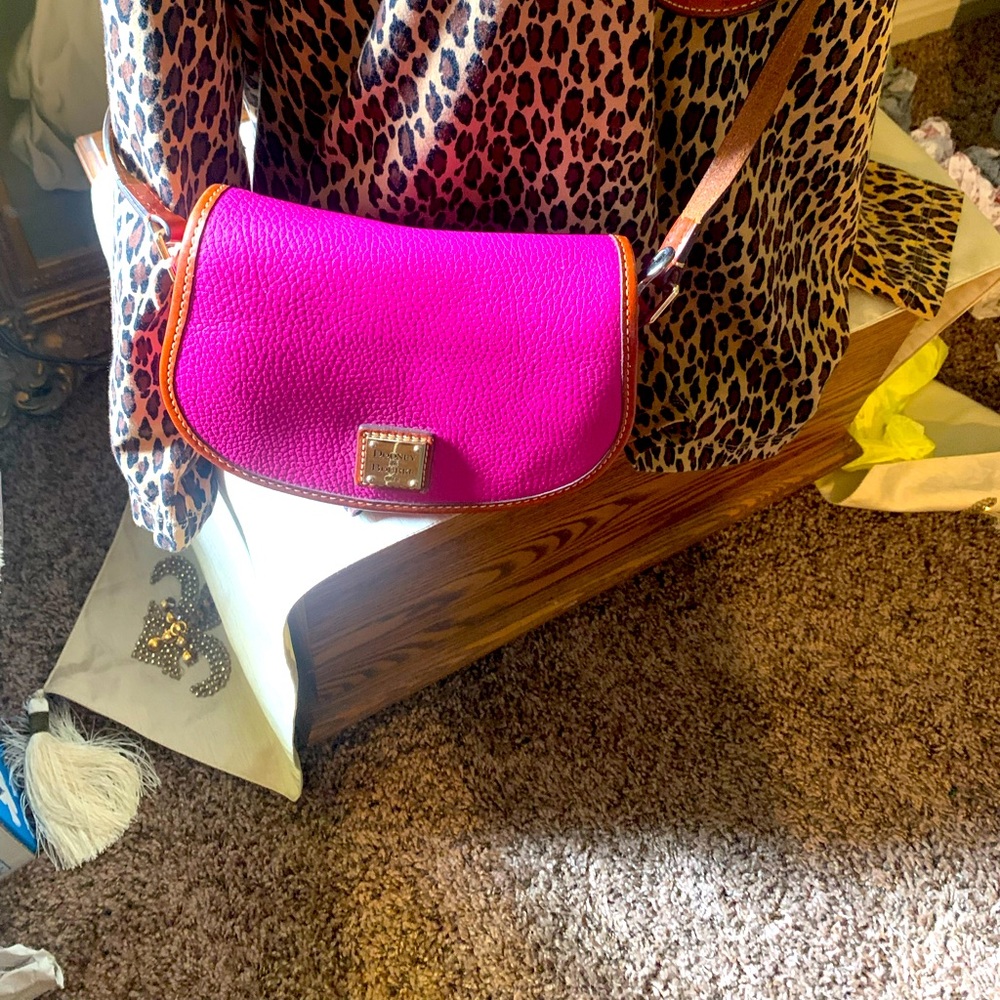 Pink 👛👛Dooney and Bourke crossbody